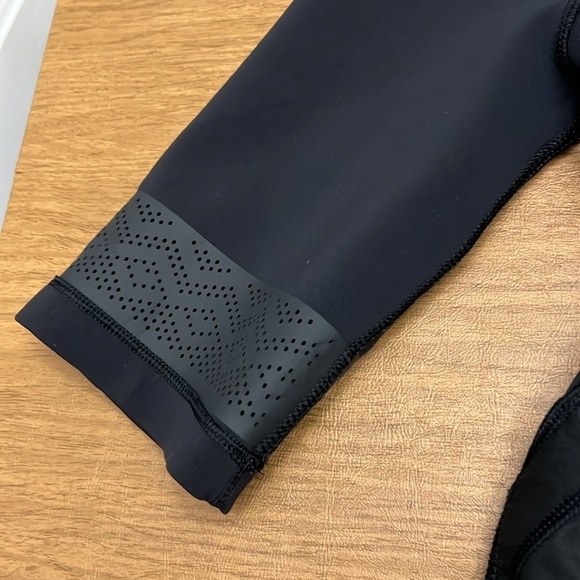 Ivivva black pullover size 14 girls - Picture 9 of 11